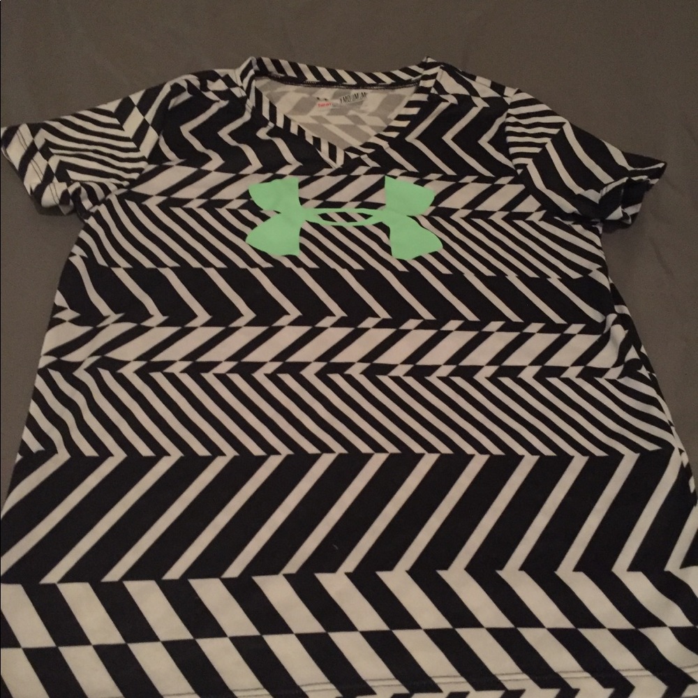 UA dri tek shirt